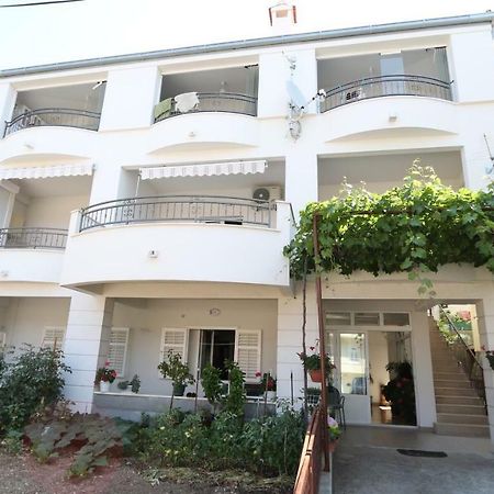 Dinka Guesthouse Makarska Exterior foto