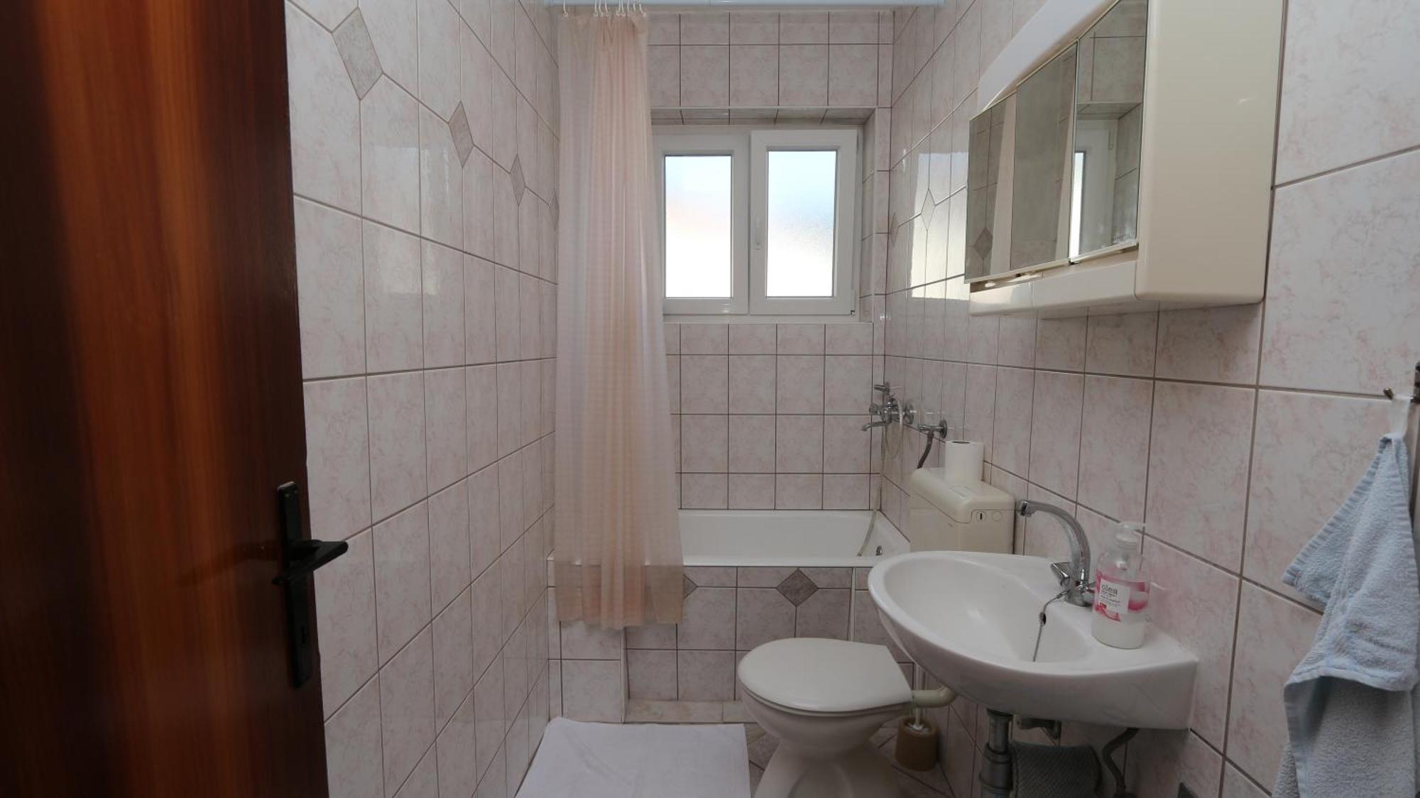 Dinka Guesthouse Makarska Exterior foto