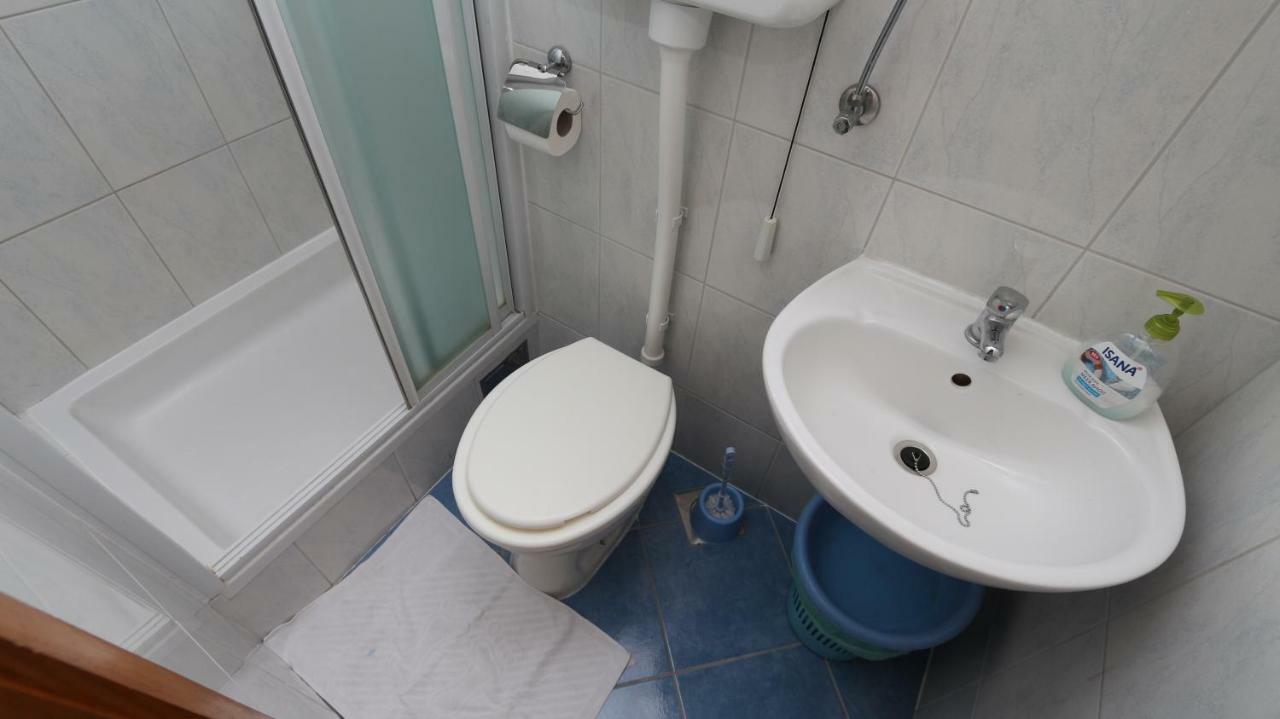 Dinka Guesthouse Makarska Exterior foto