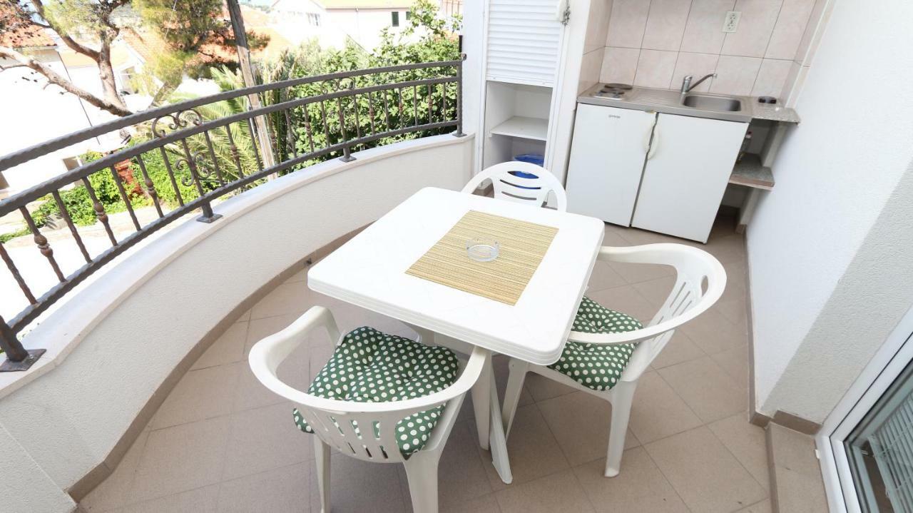 Dinka Guesthouse Makarska Exterior foto