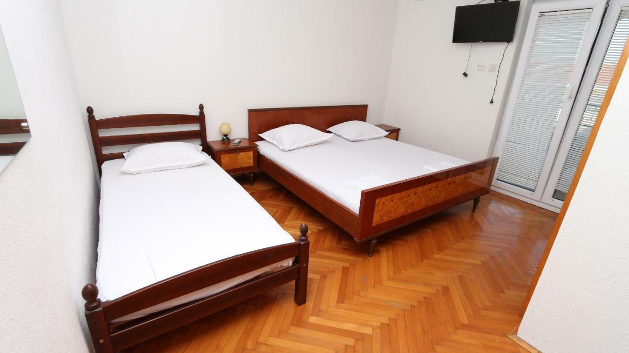 Dinka Guesthouse Makarska Exterior foto