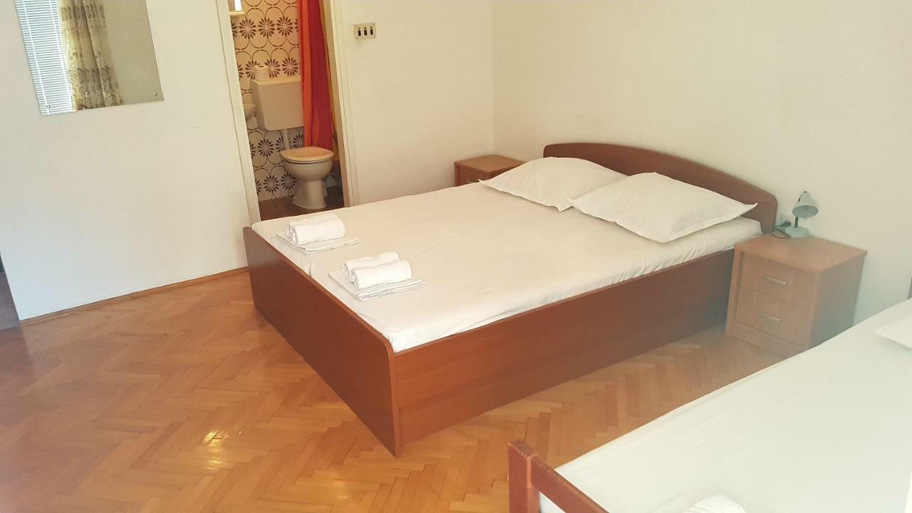 Dinka Guesthouse Makarska Exterior foto